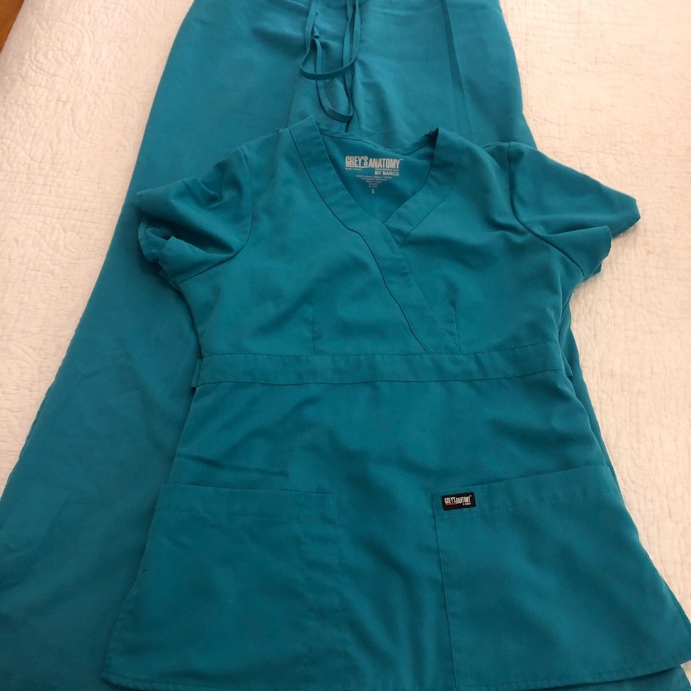 Grey’s Anatomy scrubs